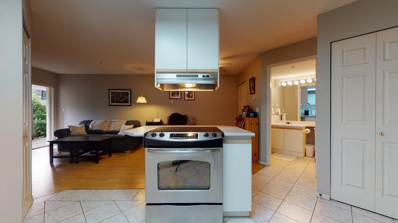 D109-40160 Willow Cres