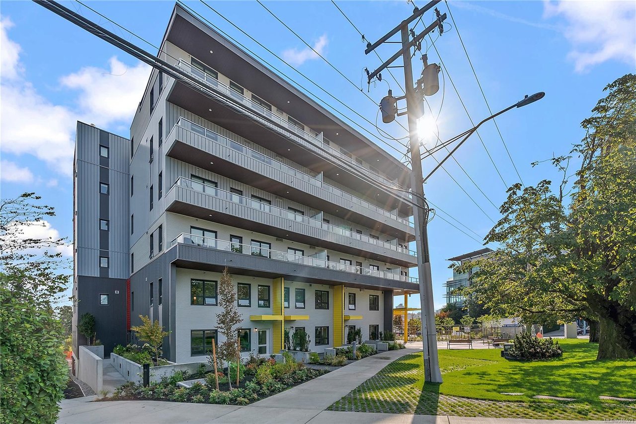 505-757 Tyee Rd, Victoria