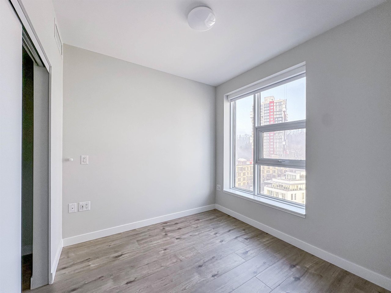 1005-3430 E Kent Ave