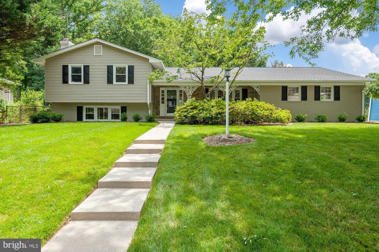 2619 E MEREDITH DRIVE