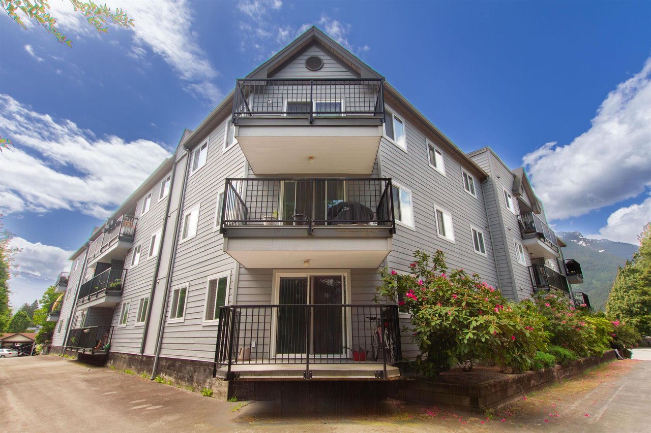 E103-40180 Willow Cres