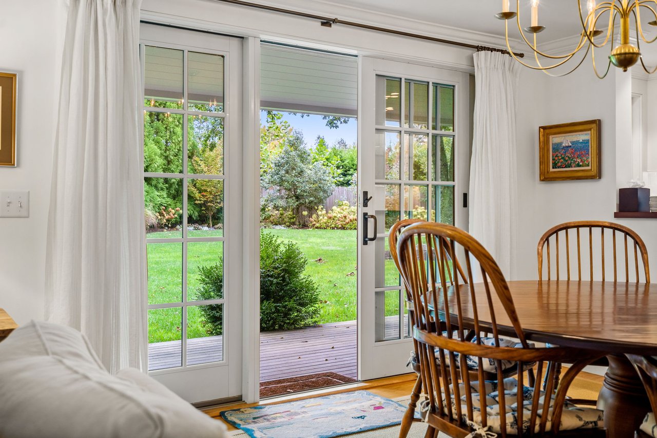 6 Oak Hollow Ln