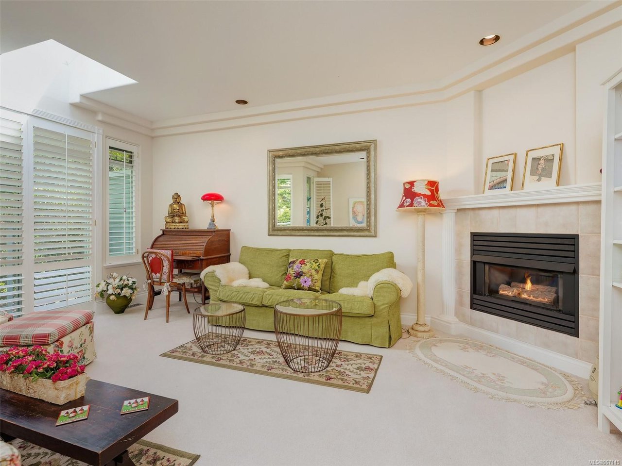24-5187 Cordova Bay Rd