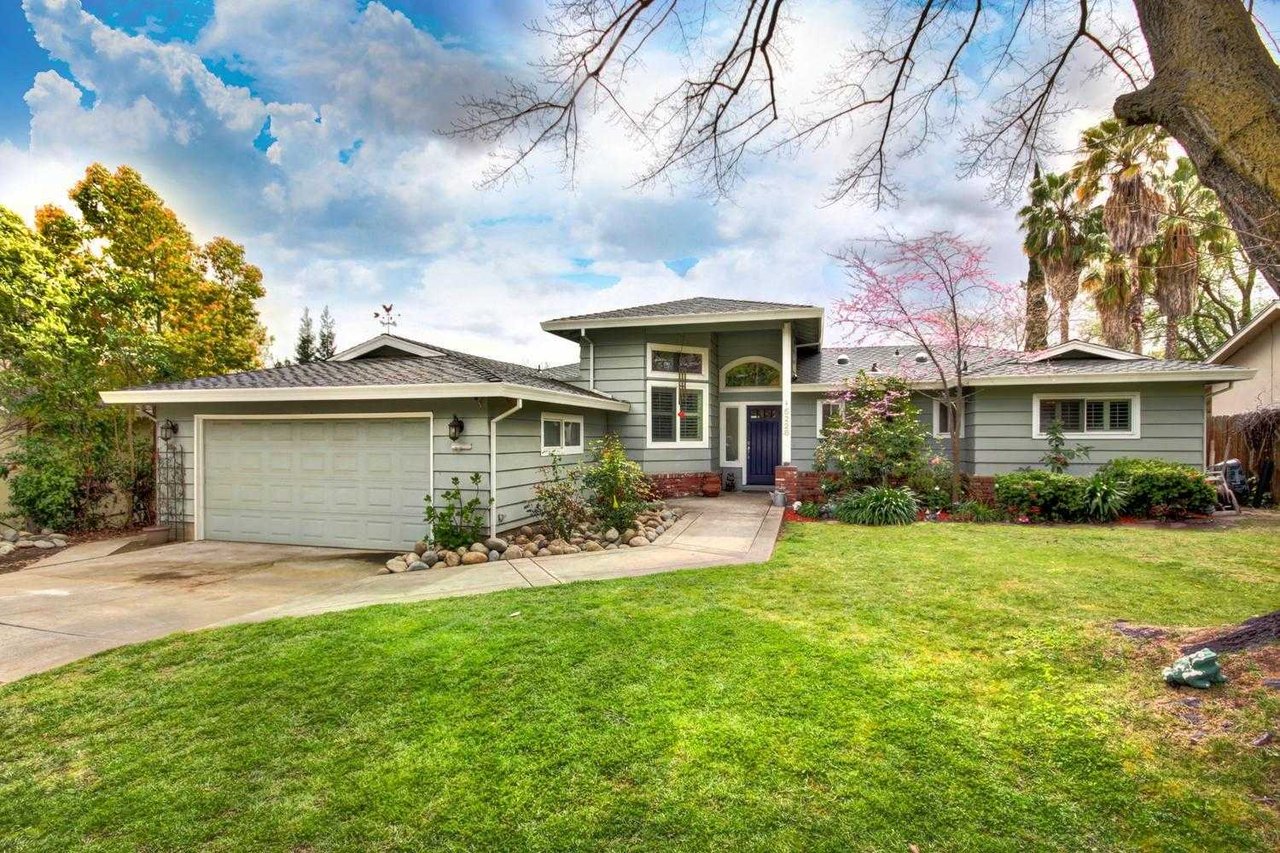 5228 Locust Avenue