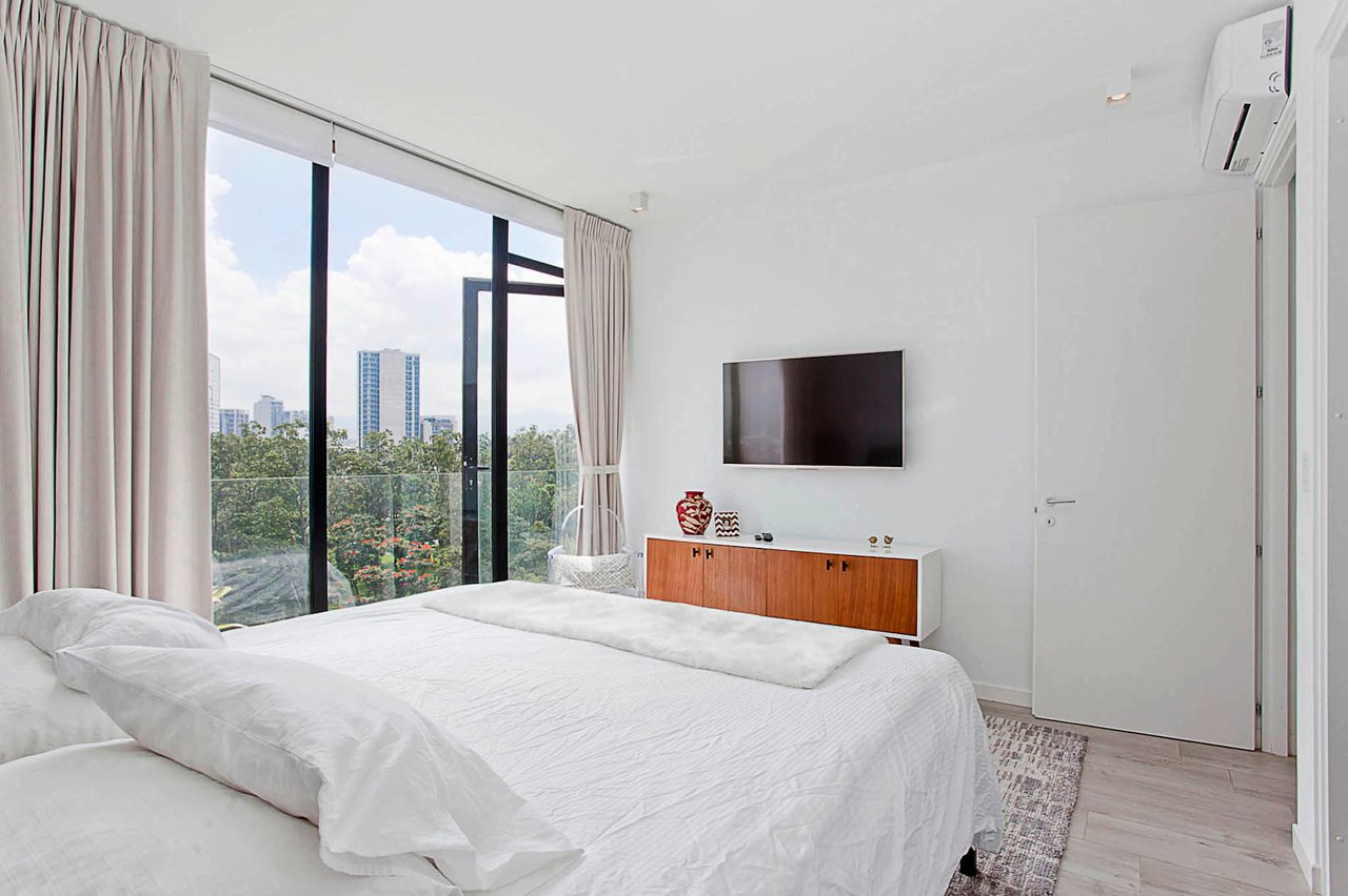 Panoramic View Luxury Penthouse, Sabana and Rohrmoser, San Jose