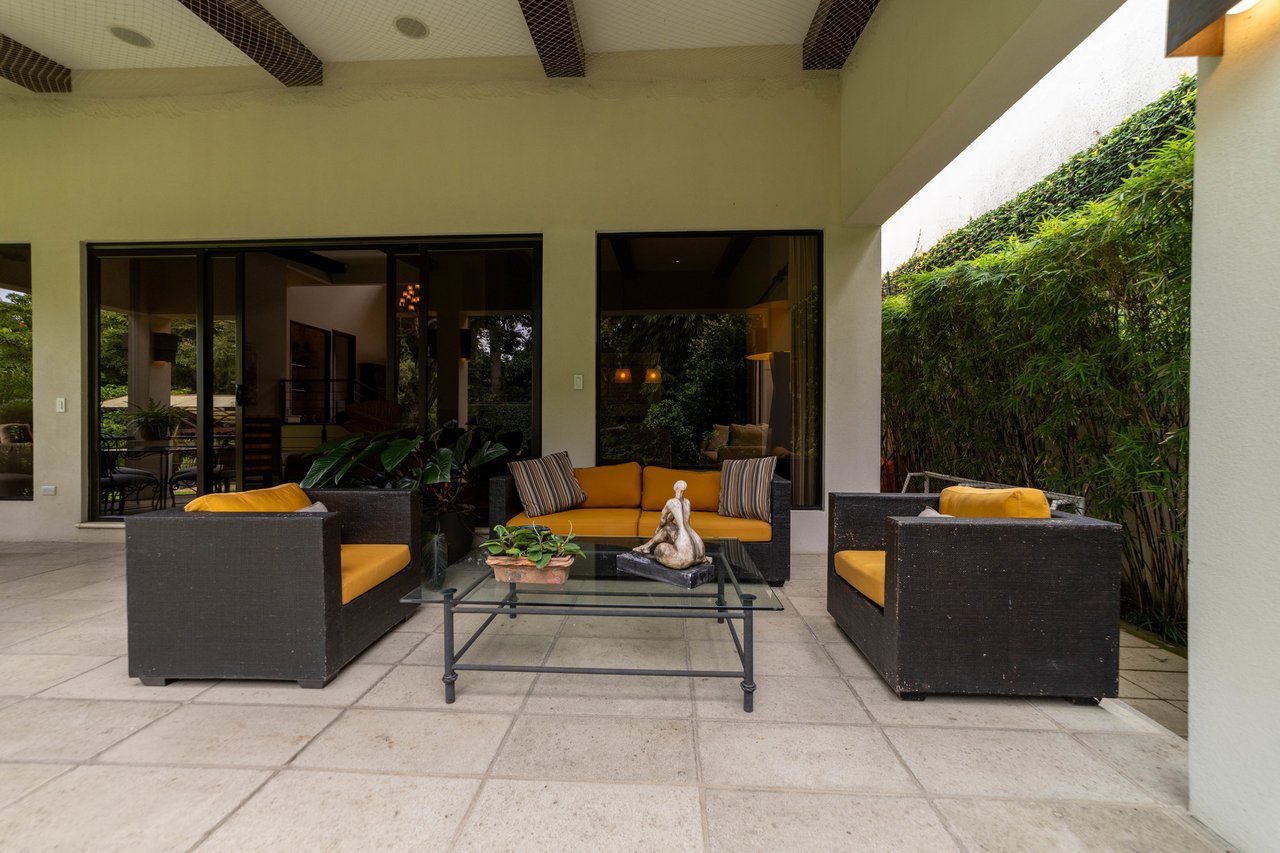 City Family Home, Escazu, San Jose