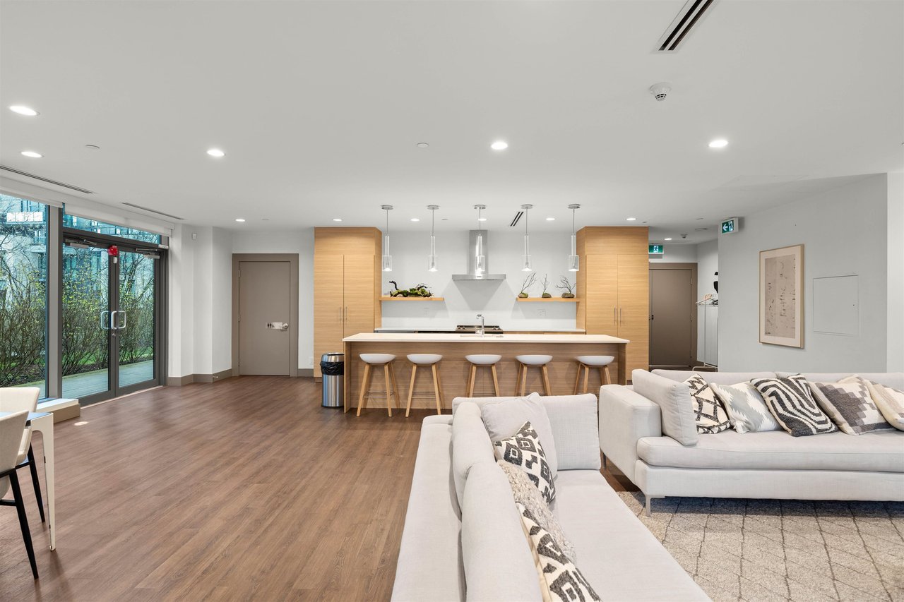 812-3557 Sawmill Cres