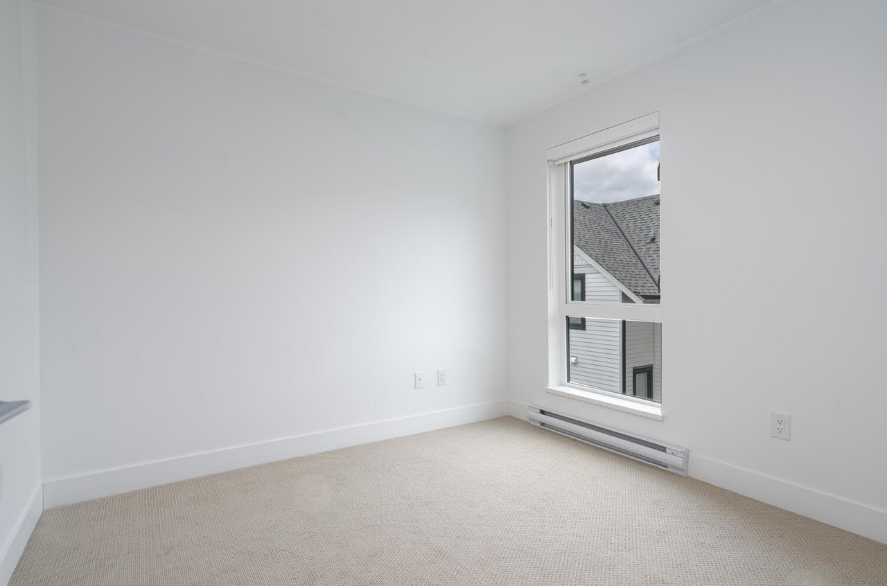 119-1306 Laval Square