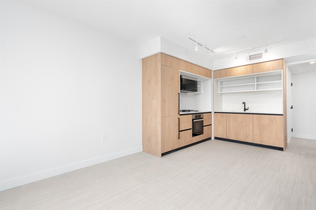 206-5058 Joyce St