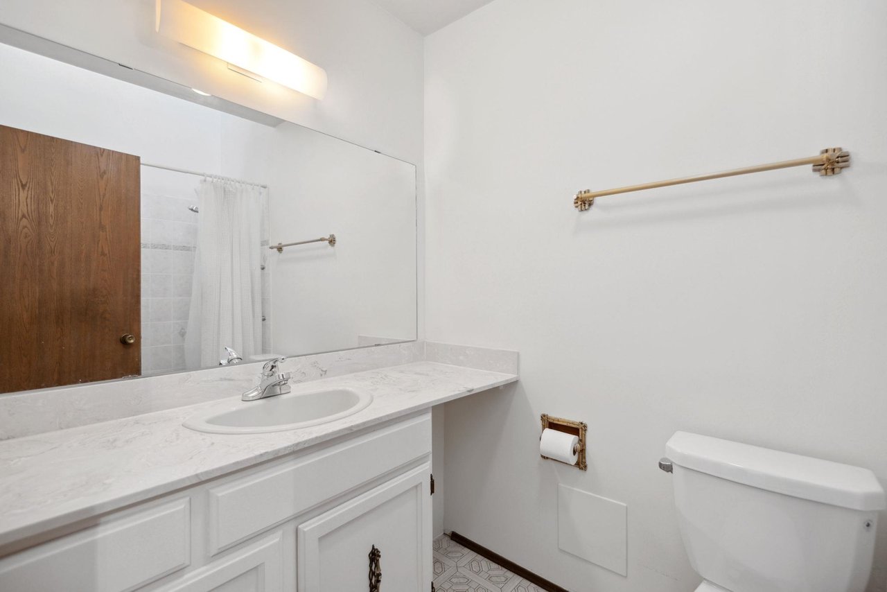 303-1266 W 13th Ave