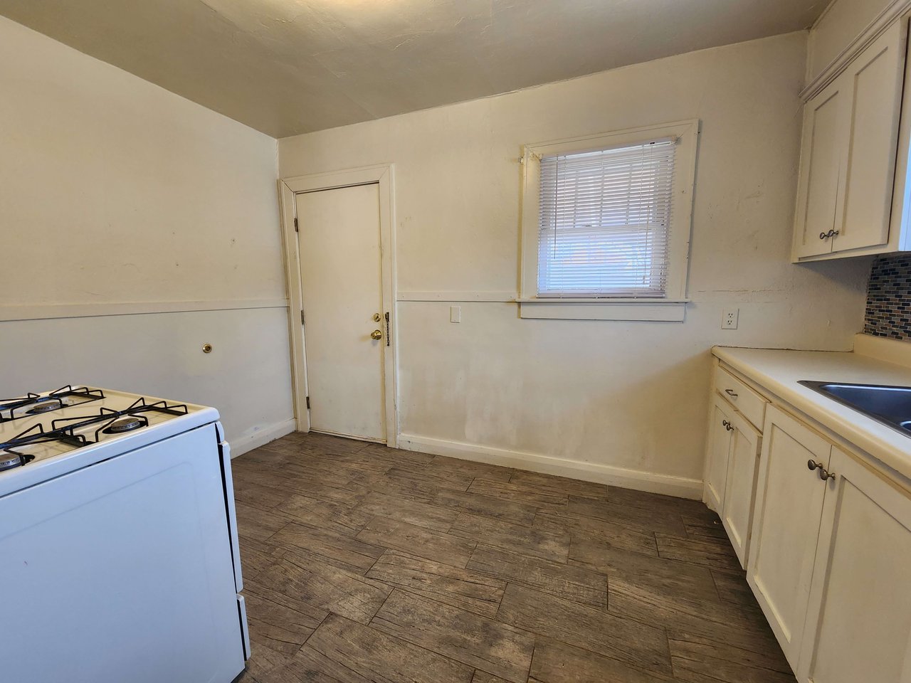 810 N. Market Ave
