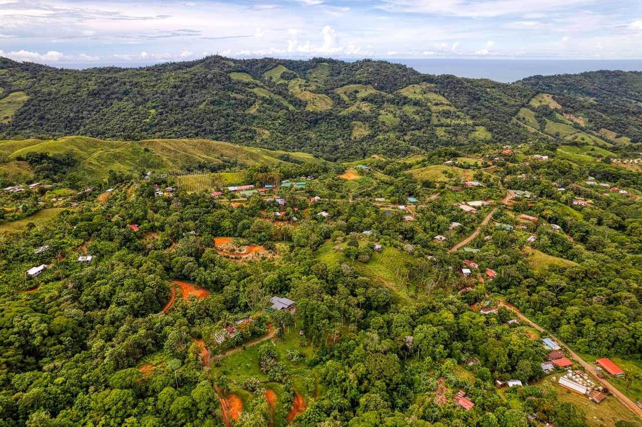 Private Mountain Property for your retirement with Ocean Views