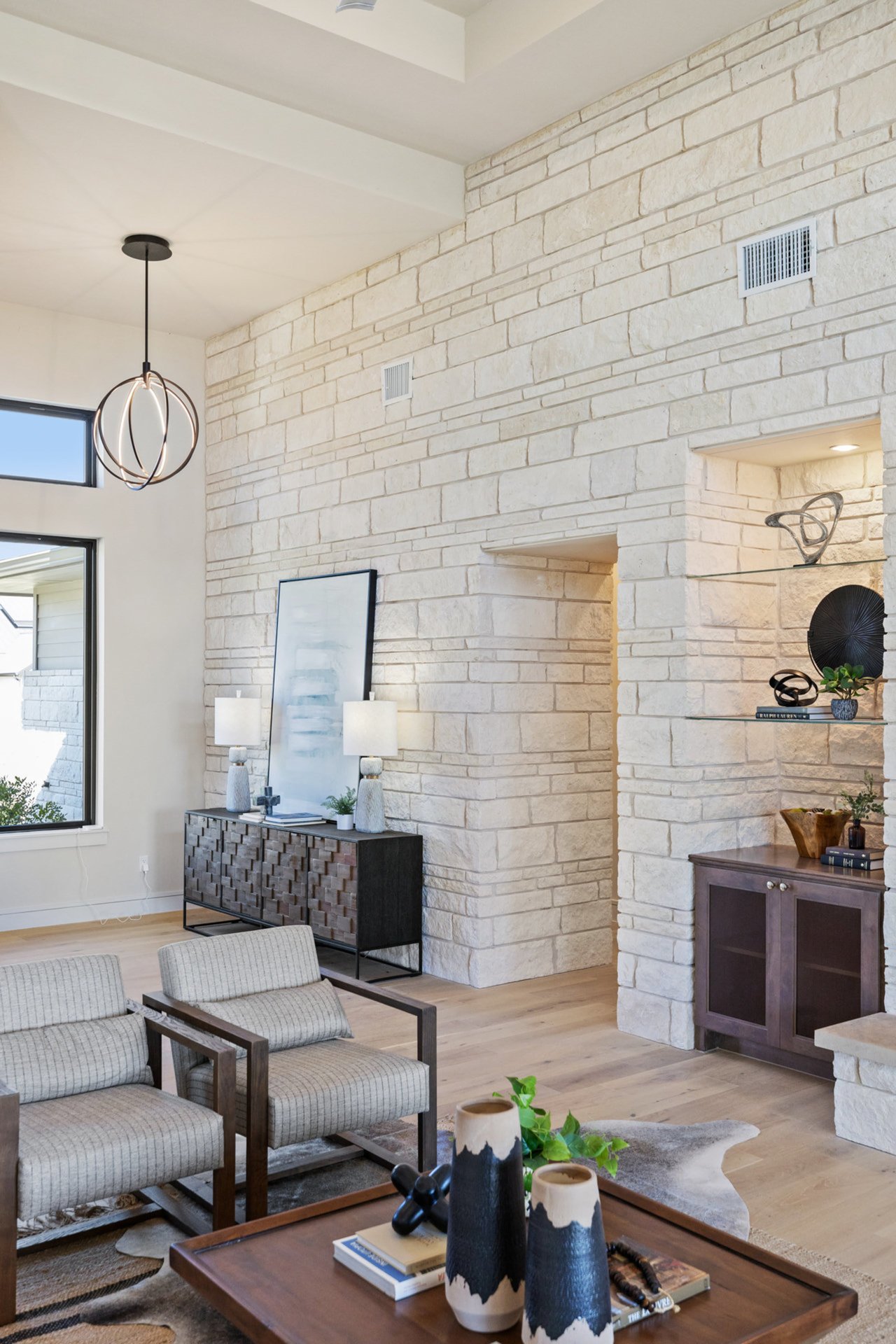 Bee Caves Single Story with Air Conditioned 2nd 2-Car Garage/ADU