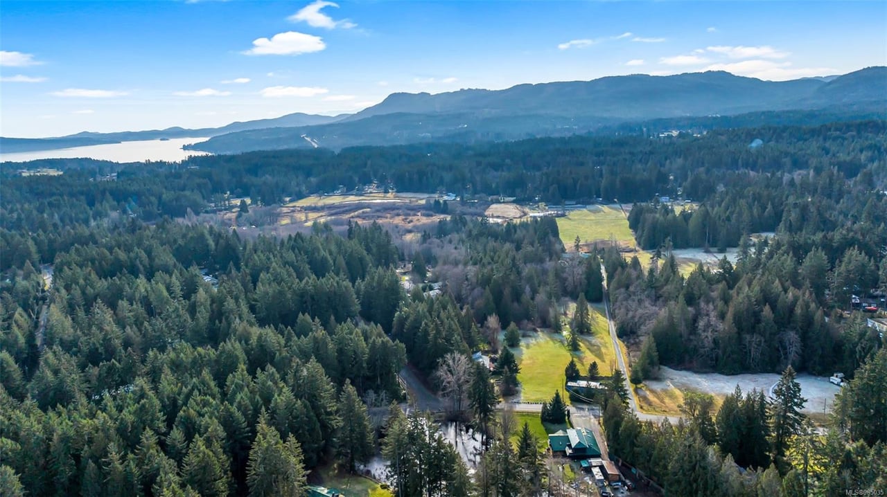 3398 Ridgeview Cres