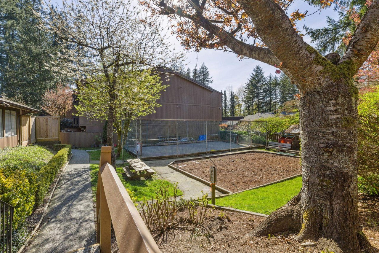 1894 Purcell Way, North Vancouver