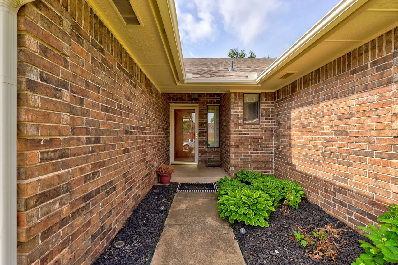 1205 Windsor Place