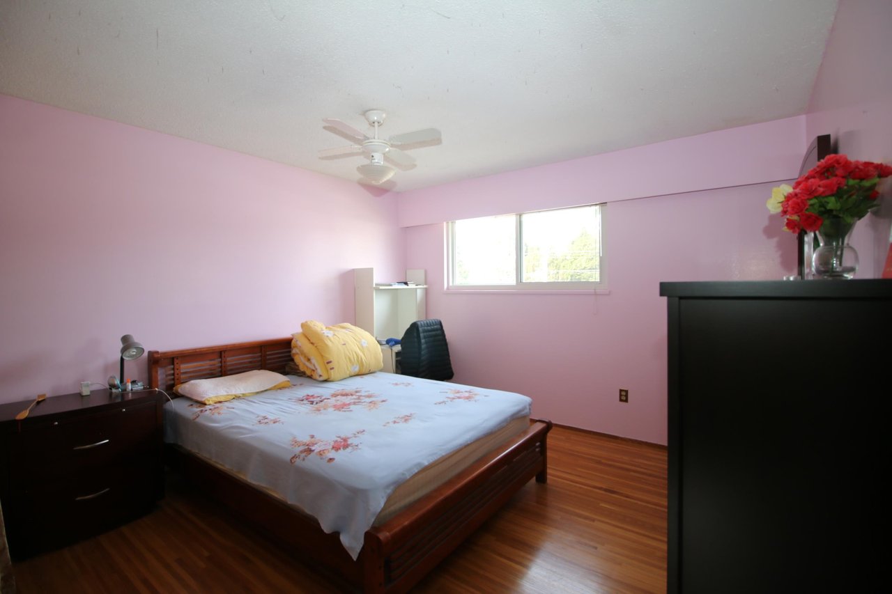 11682 71a Ave