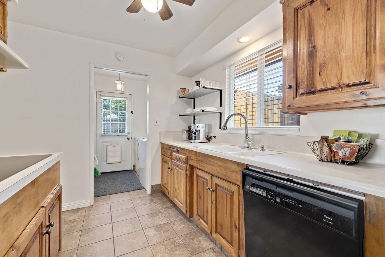 2404 Belvedere Avenue, Bakersfield, CA 93304