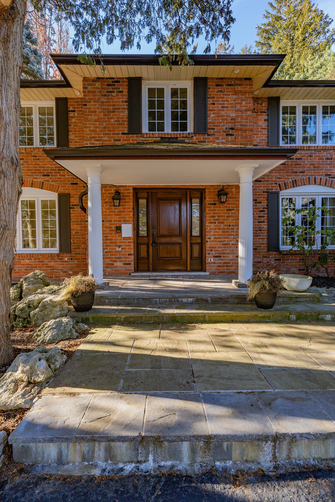 172 Nicholson Court, Burlington