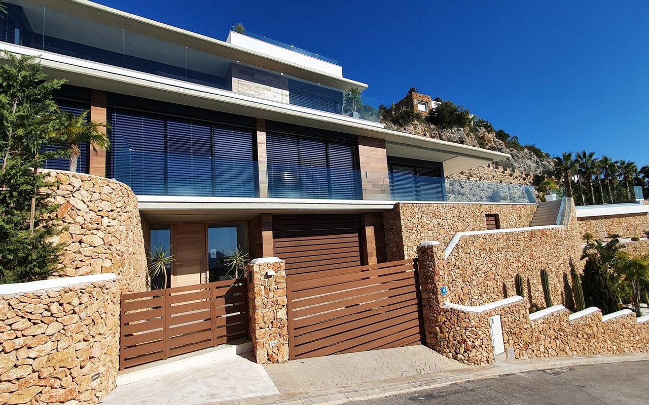 The Summit Club