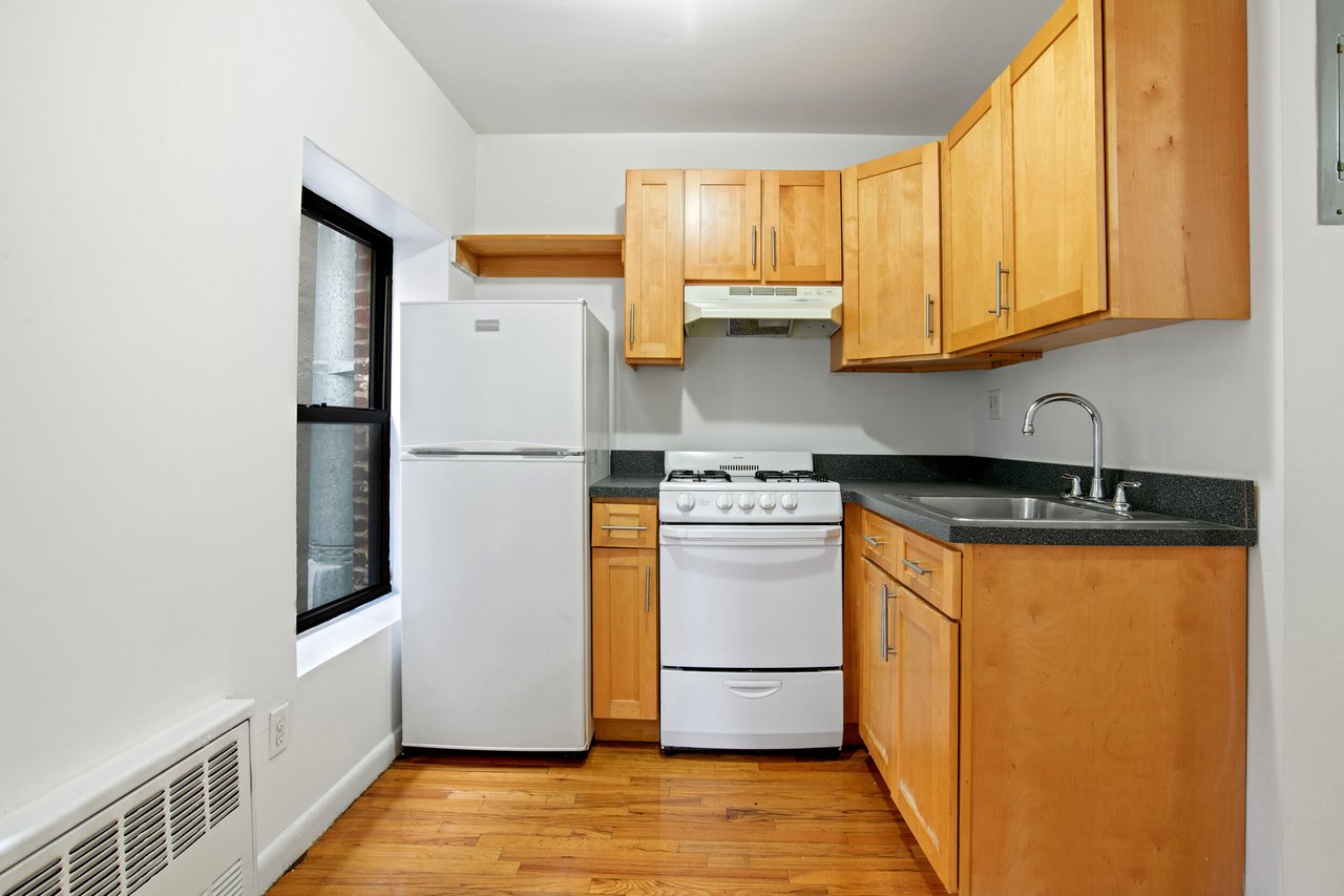 10 Fort Greene Pl, #1R 