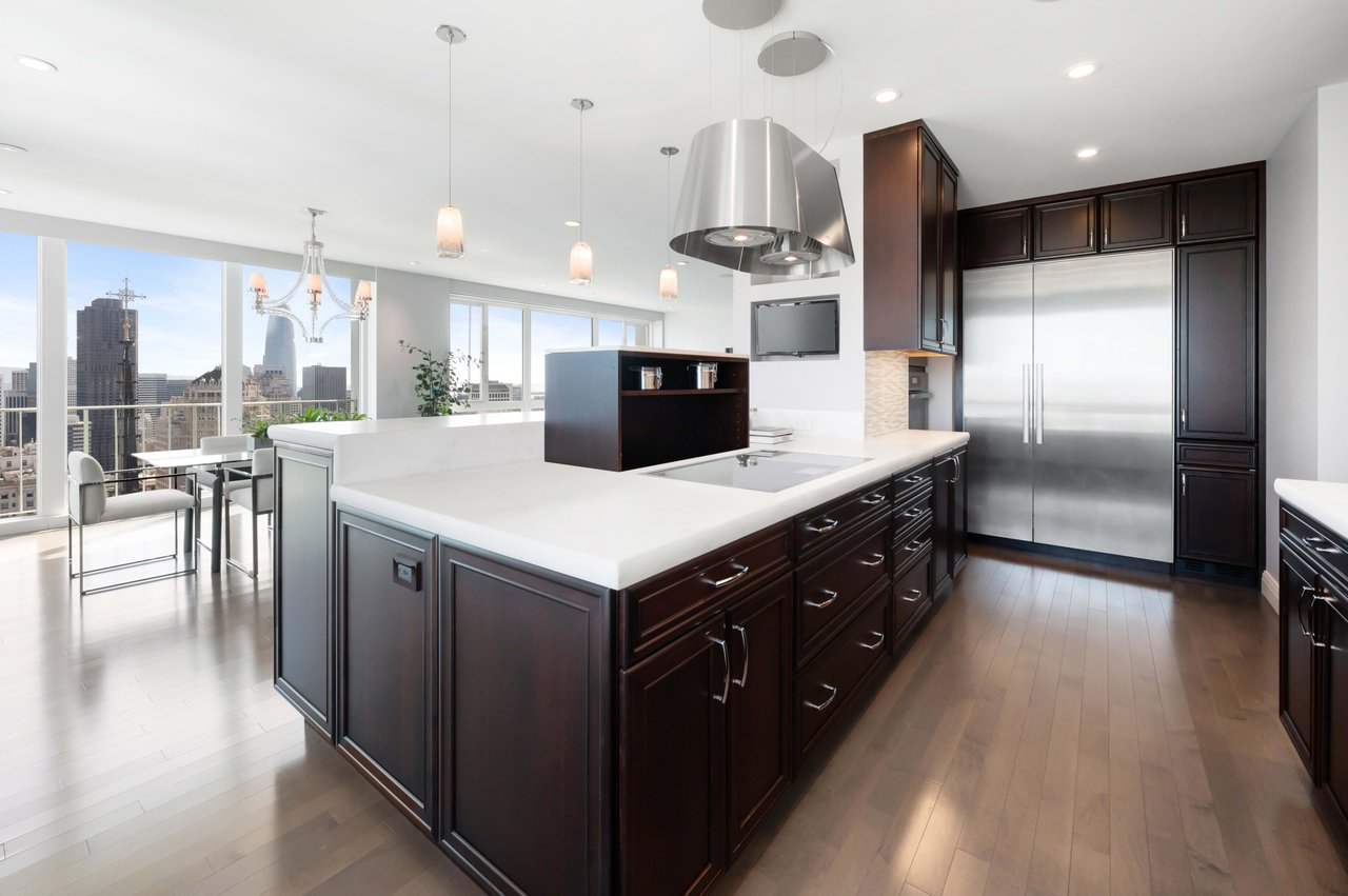 Remarkable Renovation & Rolling Landmark Views