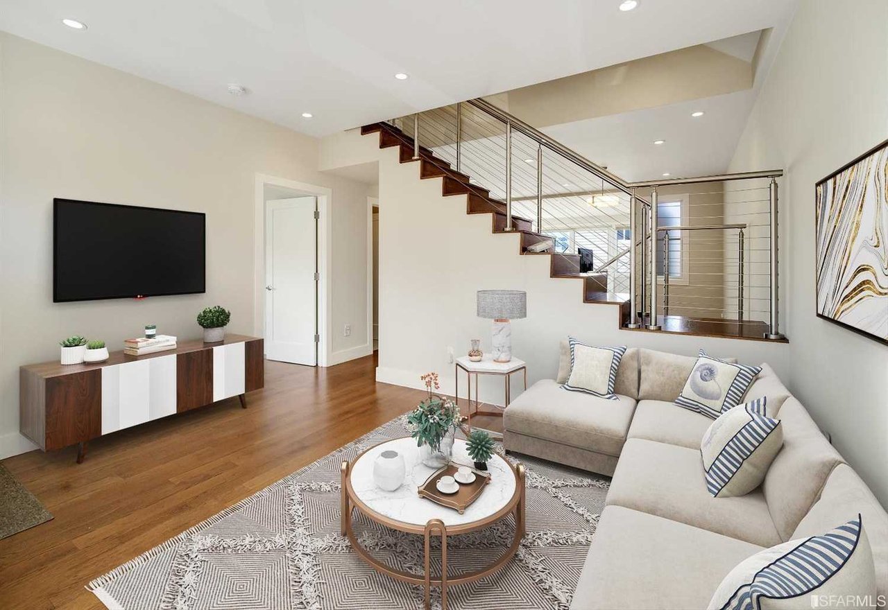 228 Elsie St