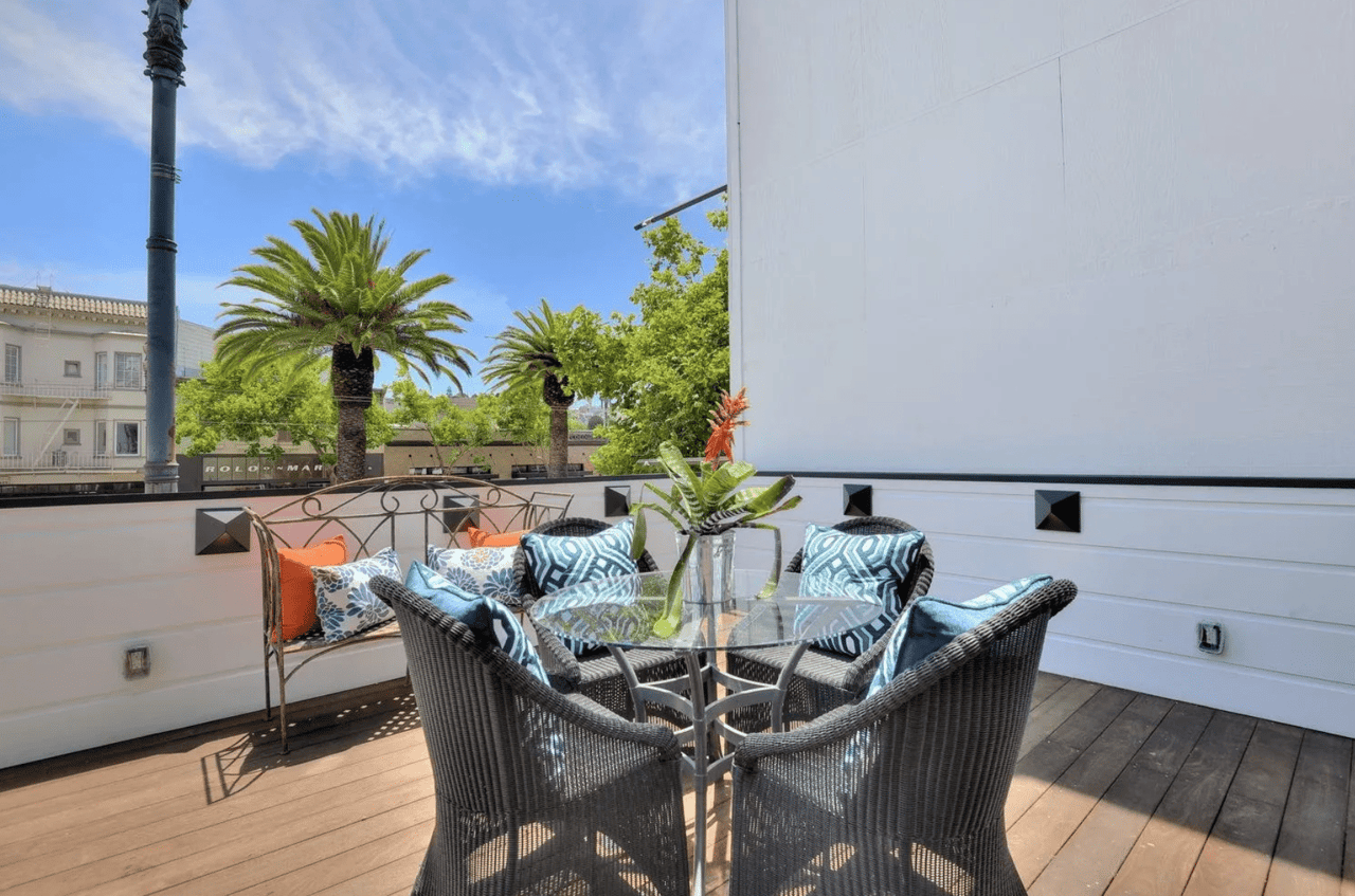 LUXURY IN THE HEART OF SAN FRANCISCO 