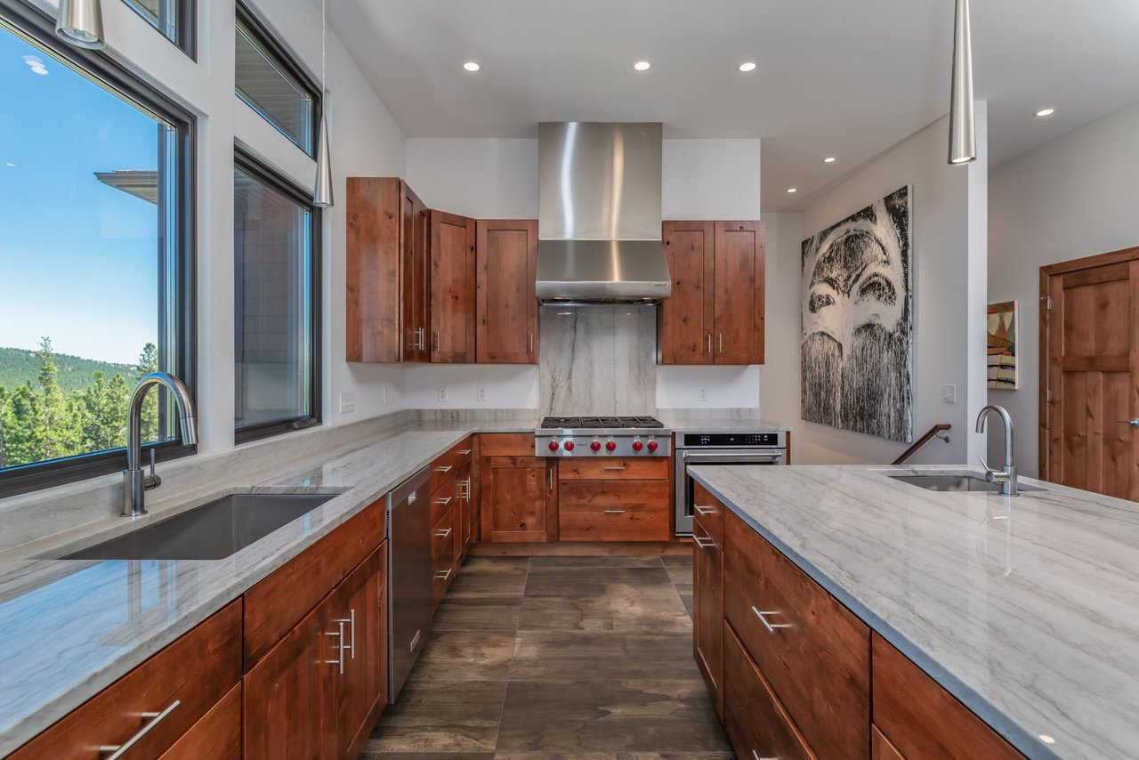 315 Indian Peaks Dr