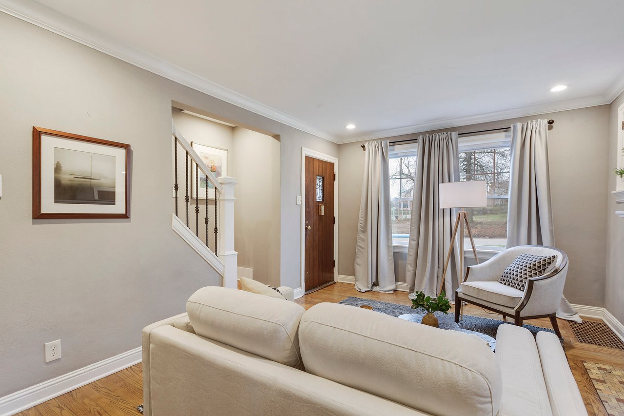 Chic Meets Functional in Des Peres