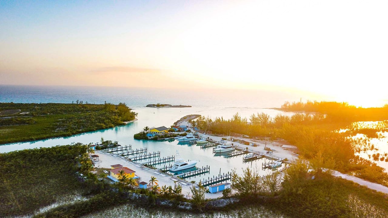 Hawks Nest Cay Cat Island