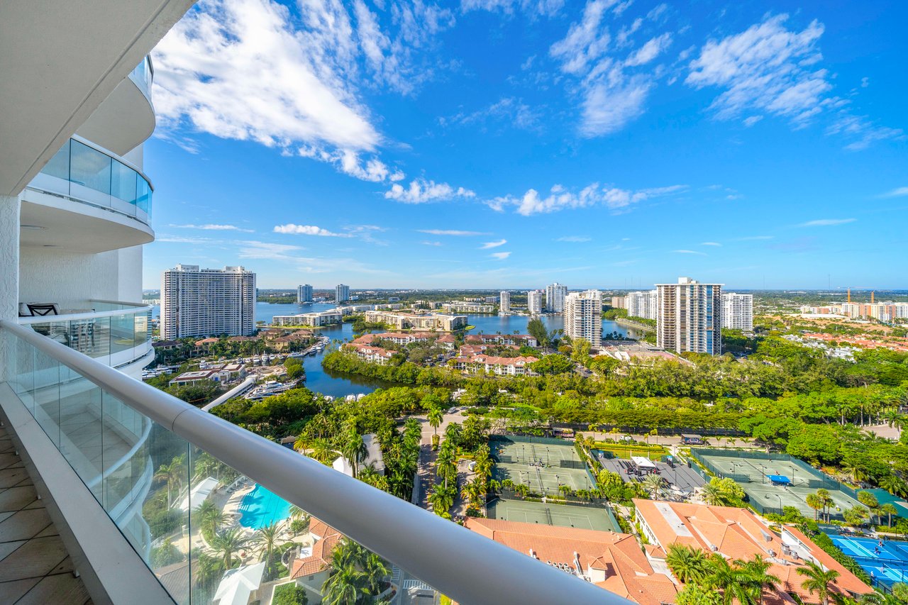 6000 Island Blvd # 2406