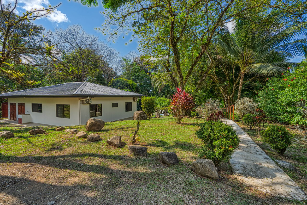 Tranquil Home with Fruit Trees and Space for Several Casitas