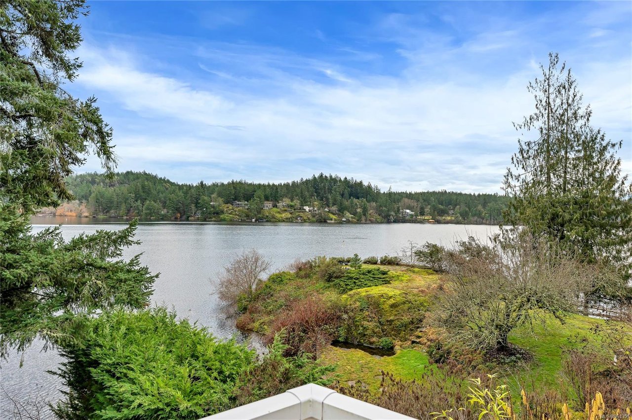 5003 Prospect Lake Rd