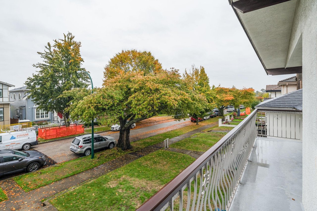 465 E 54th Ave