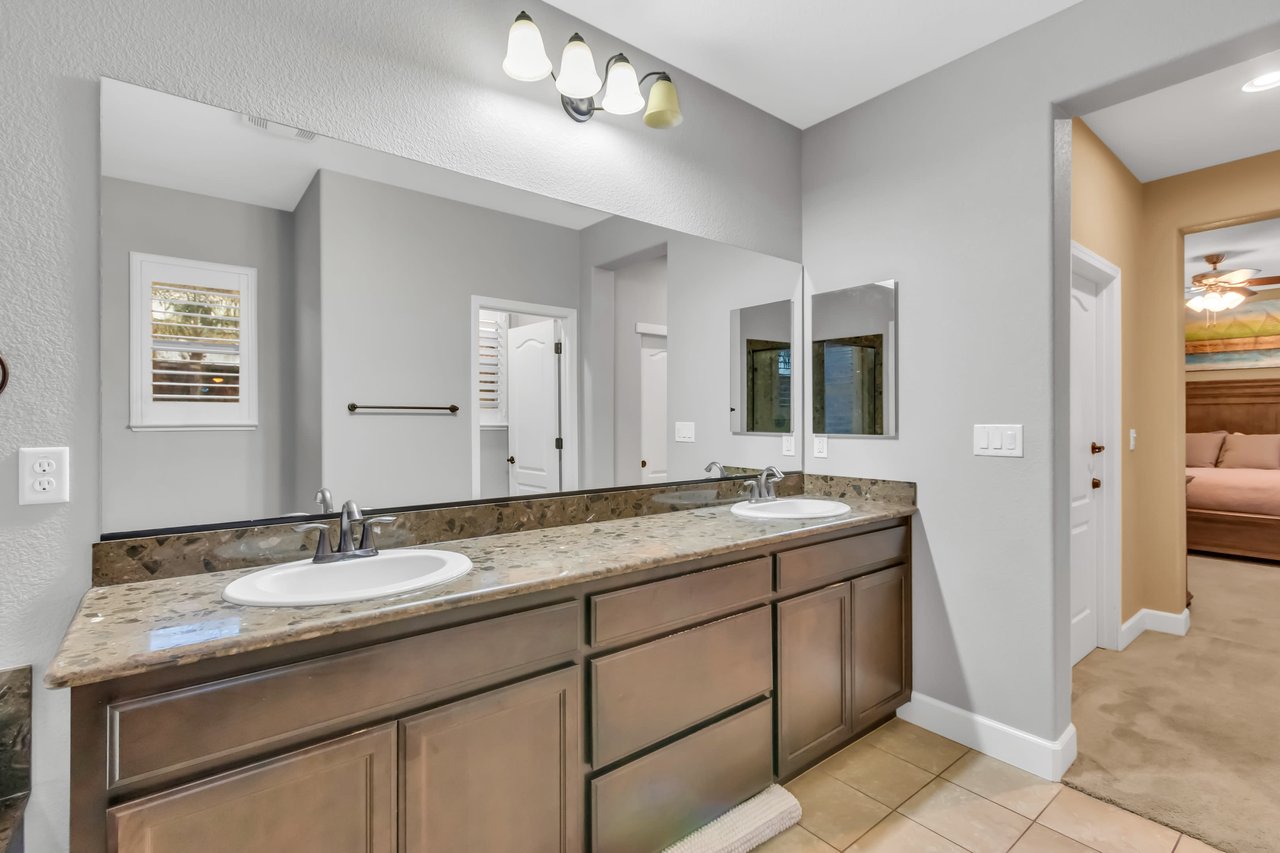 3123 Acorn Glen Way