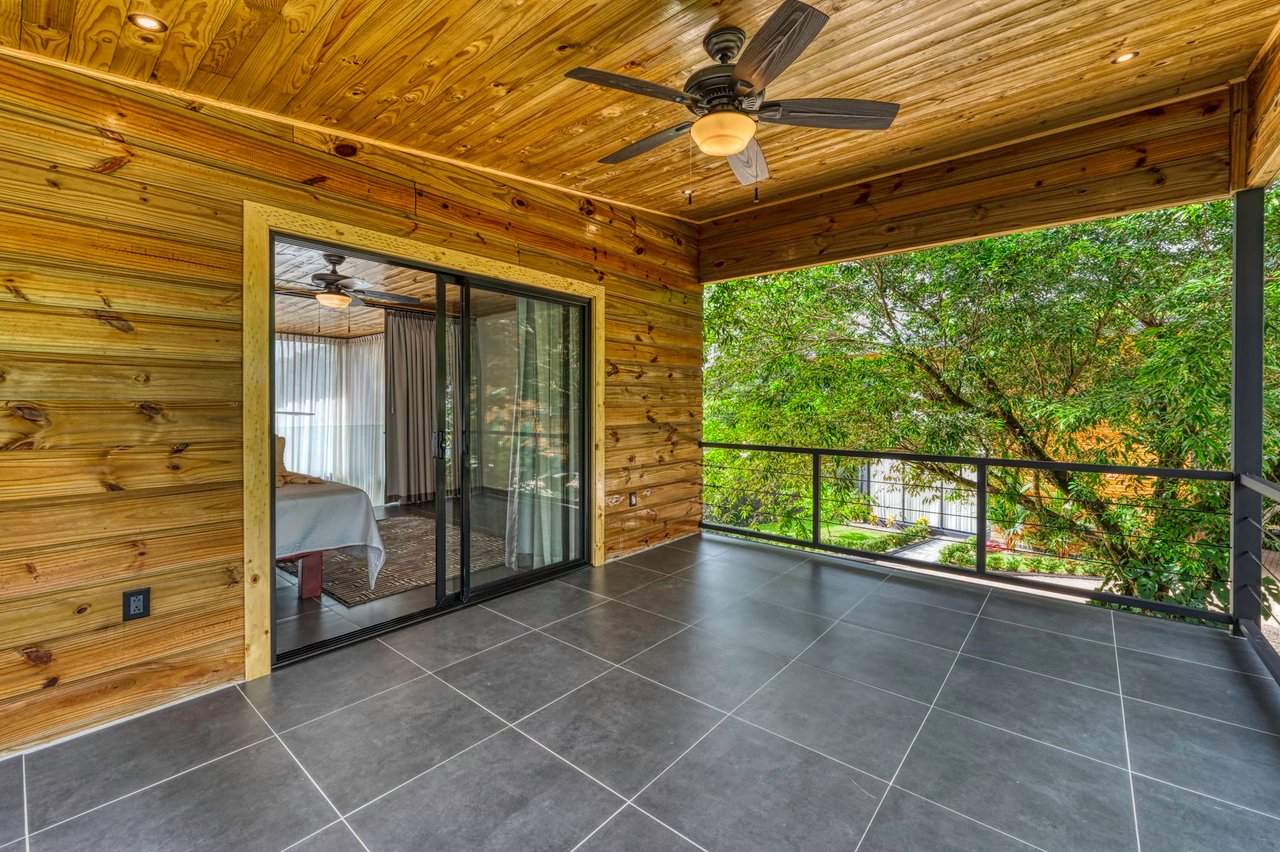 Modern Tropical Villas walking distance to Uvita Town