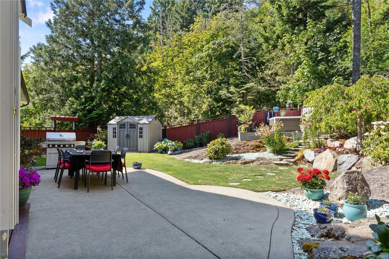 630 Granrose Terr, Colwood