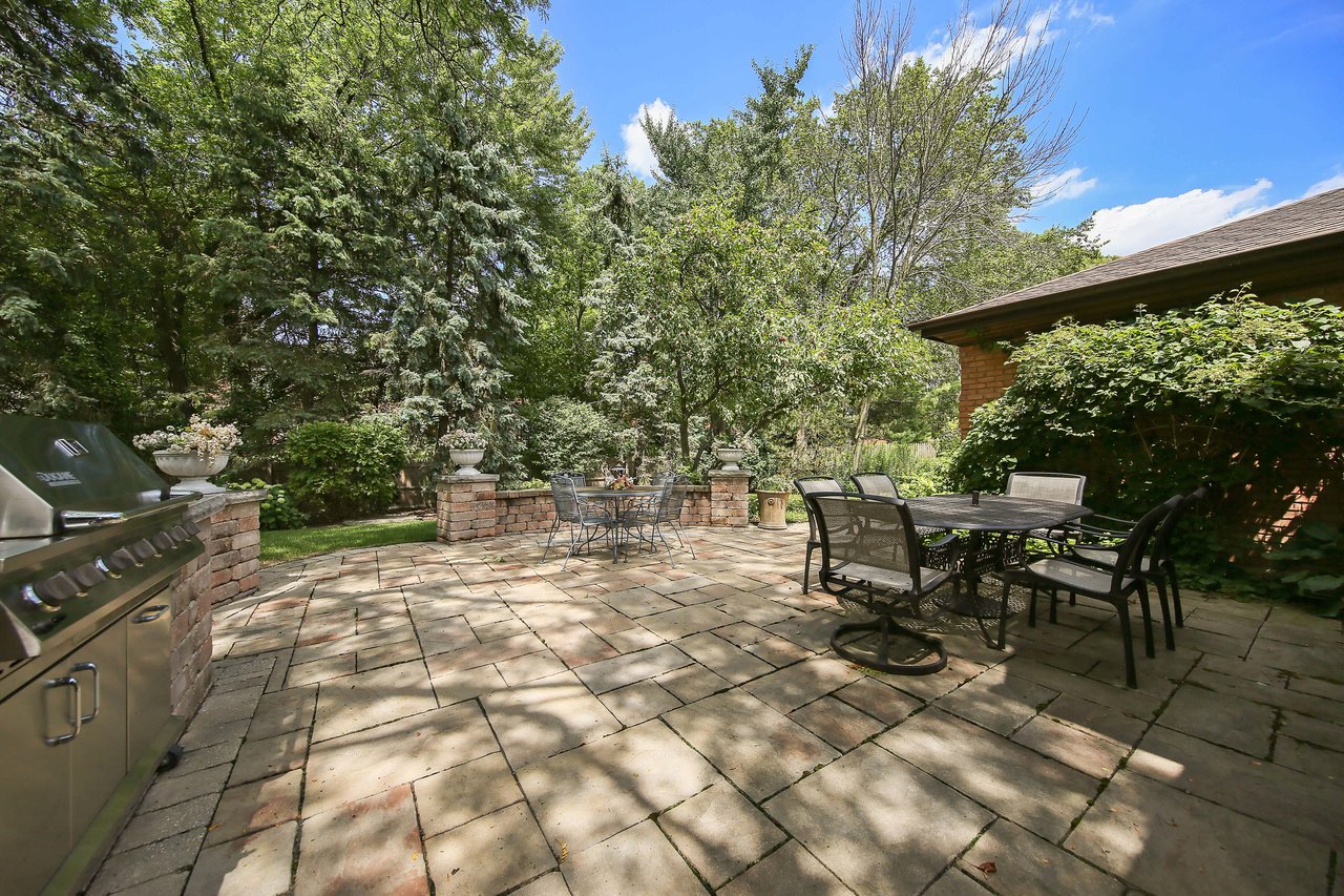 Gorgeous Home on Quiet Cul-De-Sac