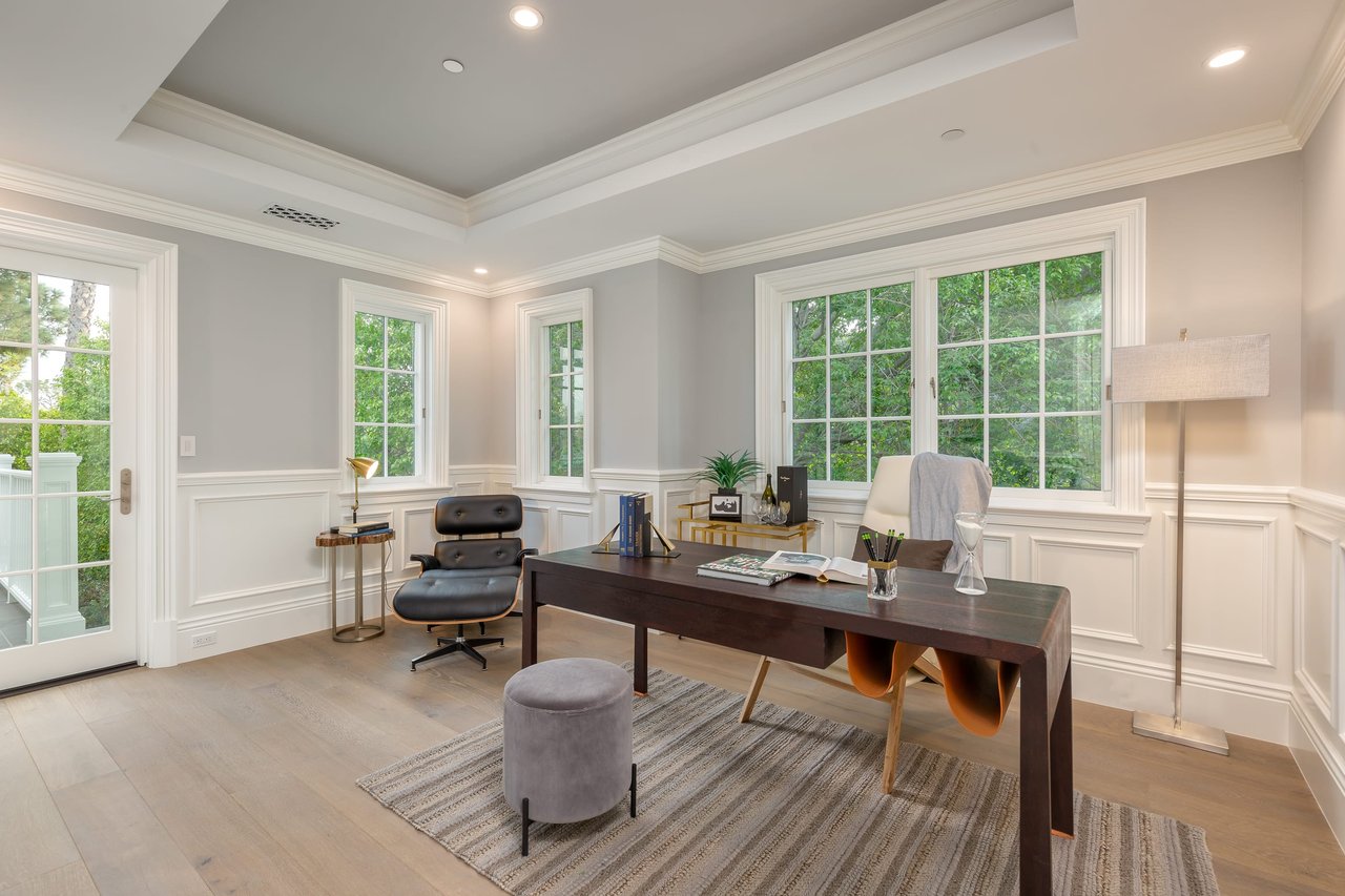 Exquisite Estate in Prime Riviera