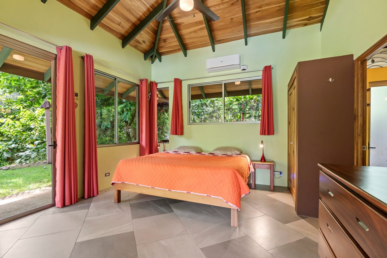 Casa Loro Verde,  Rainforest Jungle Retreat Home on 5.24 Acres in Portalon!