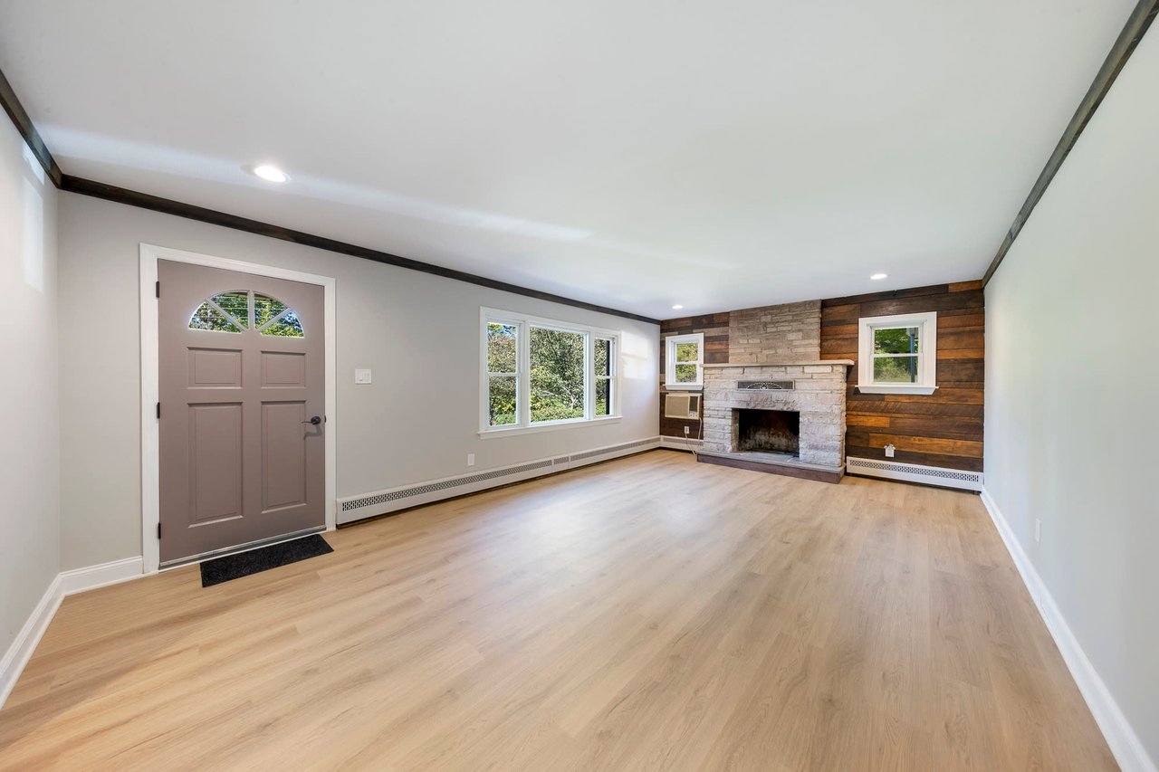 148 Foothill Rd
