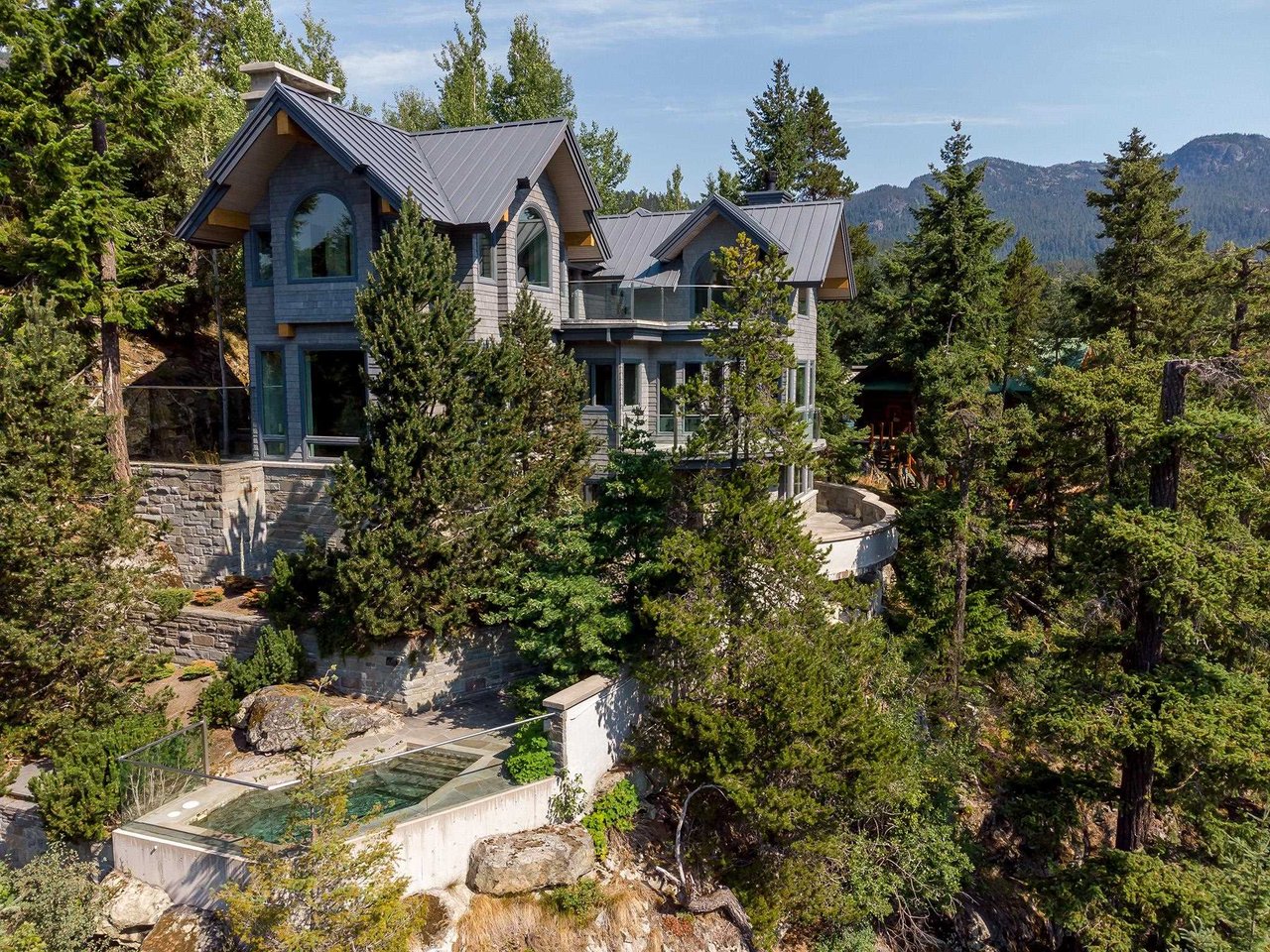 9329 Autumn Pl
