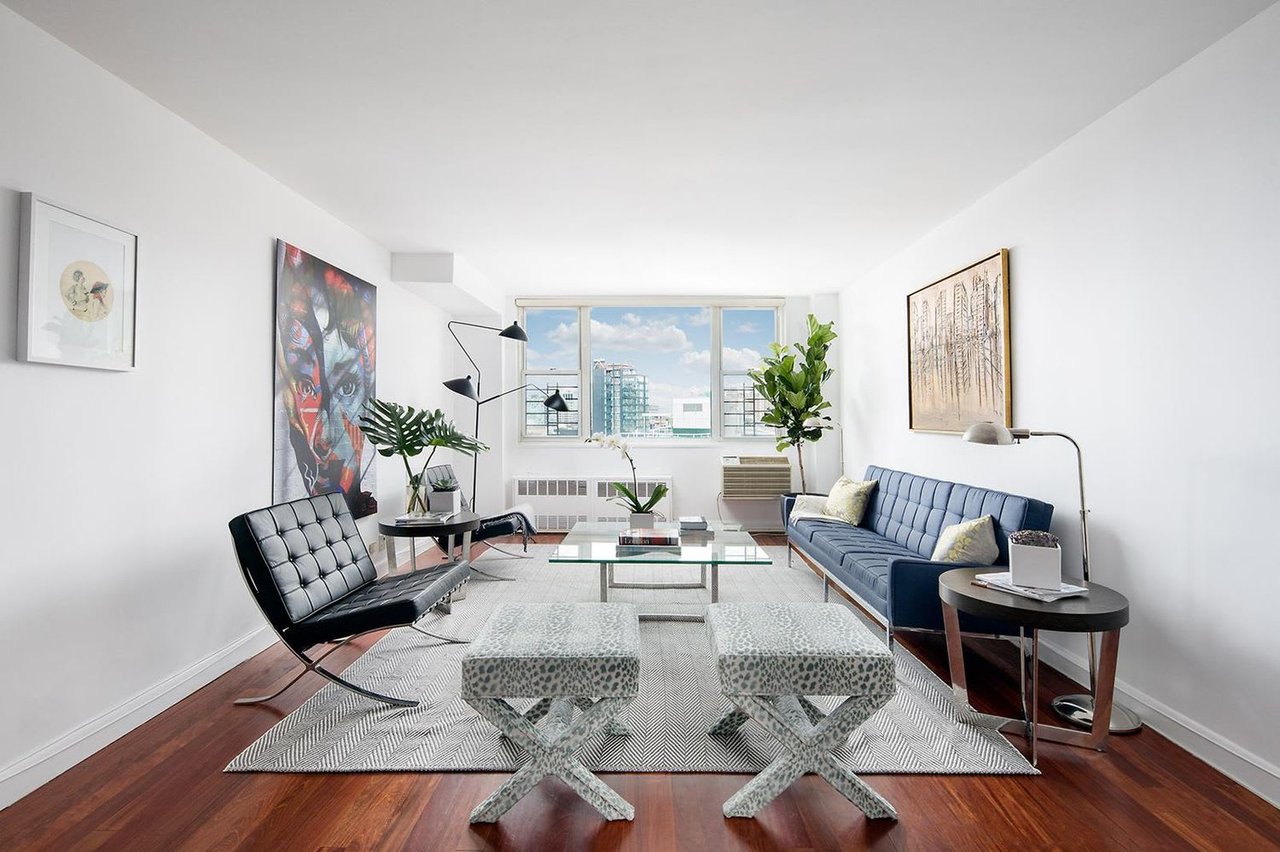 61 Jane St Unit 19KL