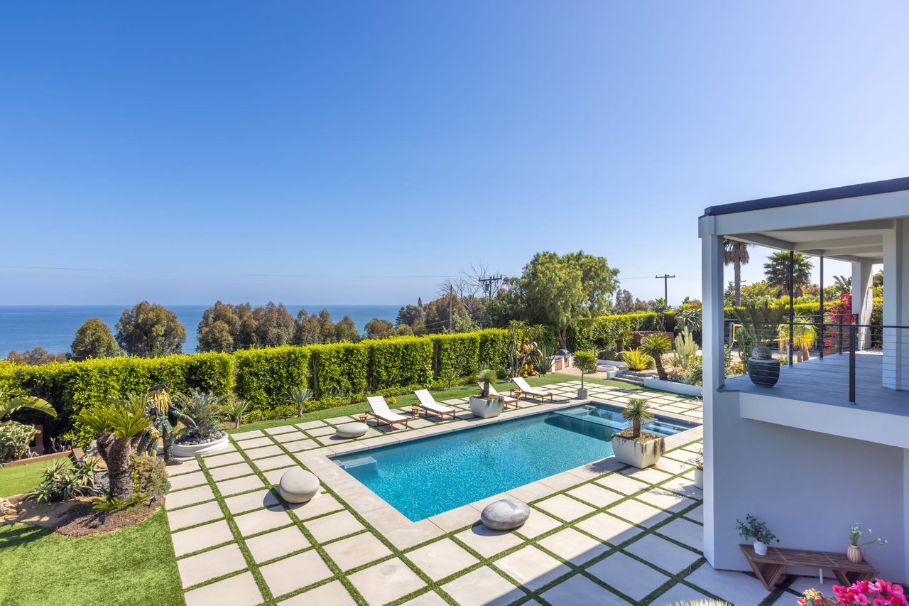 Malibu Luxury 4 BR Home w Pool and Ocean Views