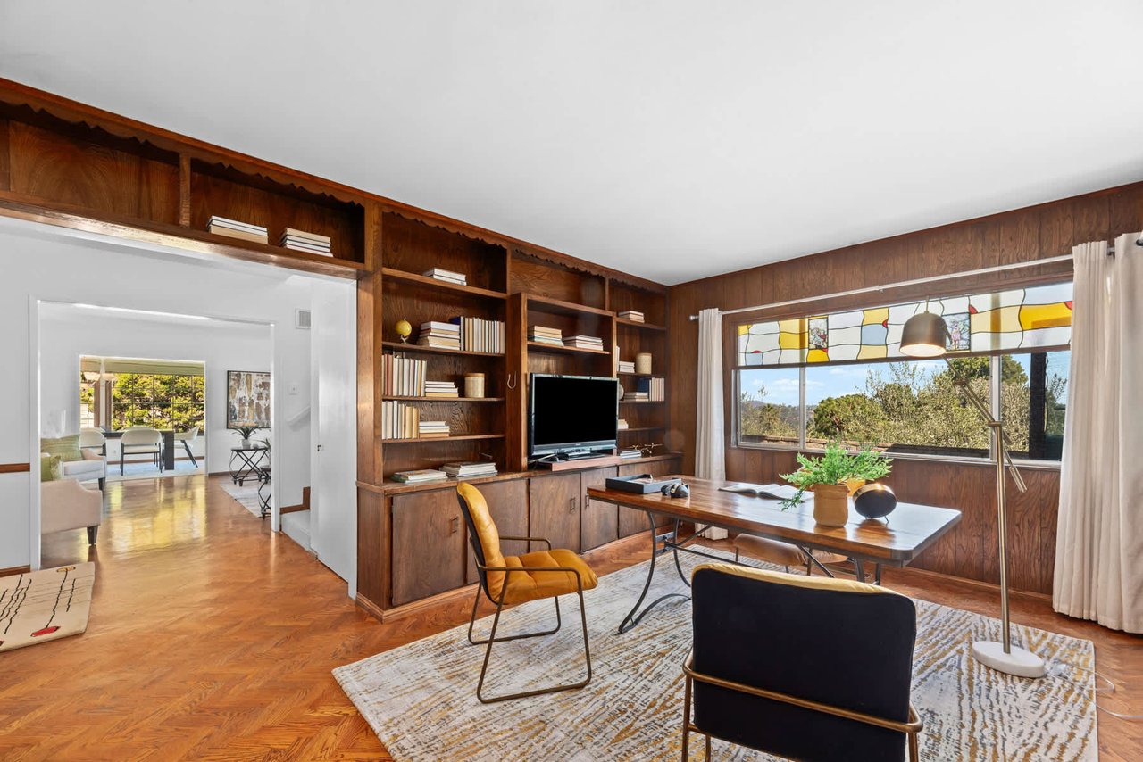 8636 Edwin Drive, Laurel Hills