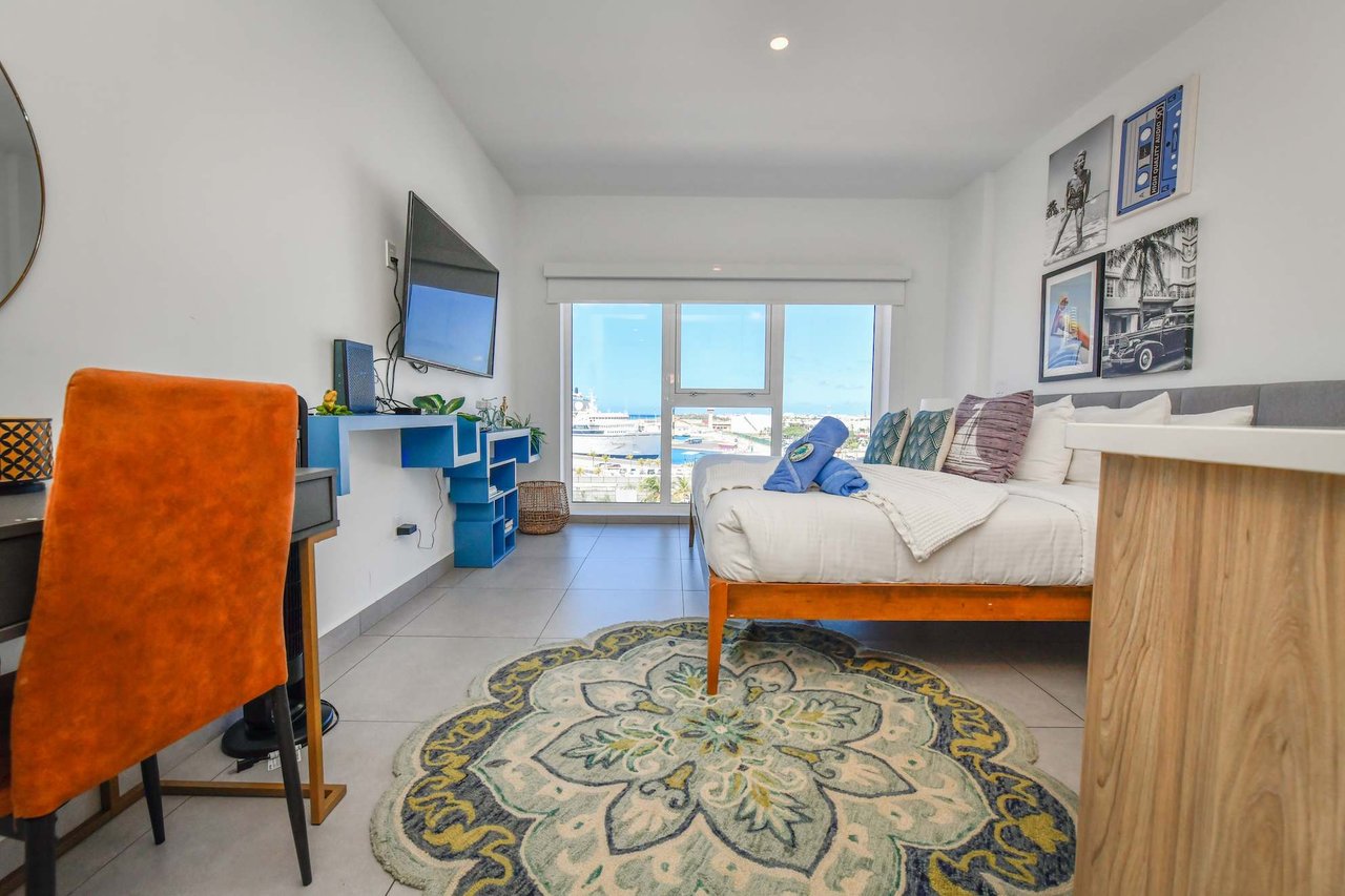 Harbour House 602 S