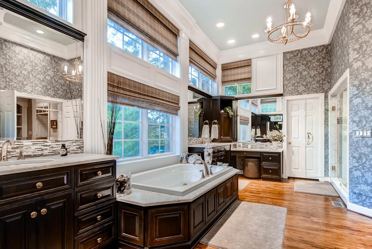 Southern Style, Reverse 2-Story Living with Pool