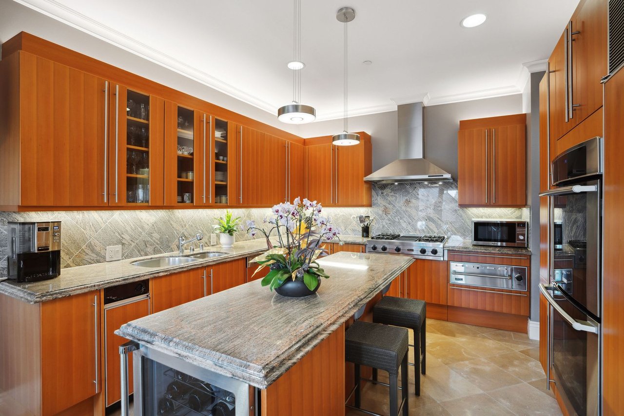 54 De Silva Island Drive