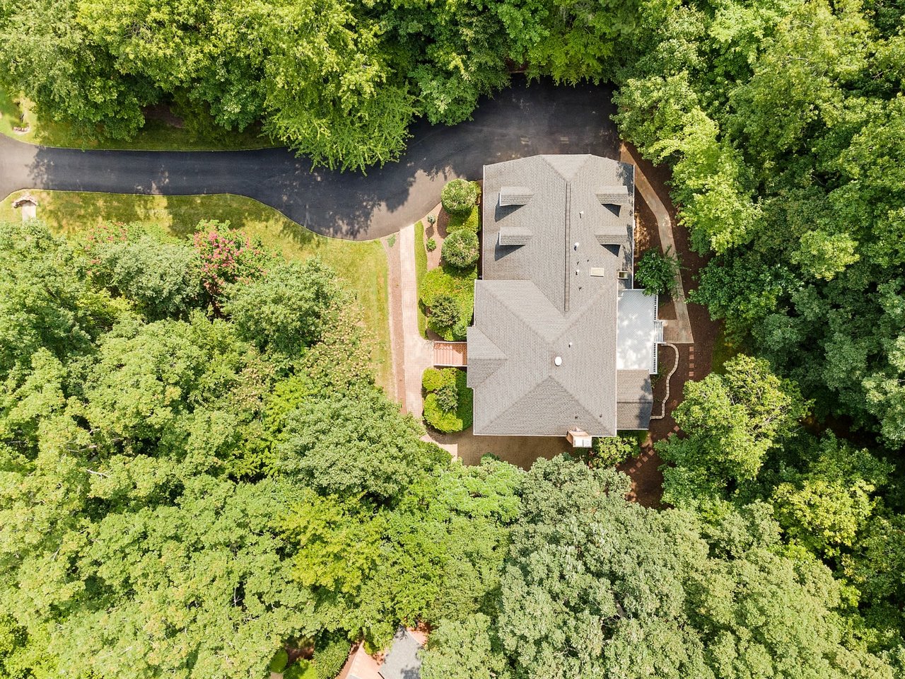 3328 Robious Forest Way